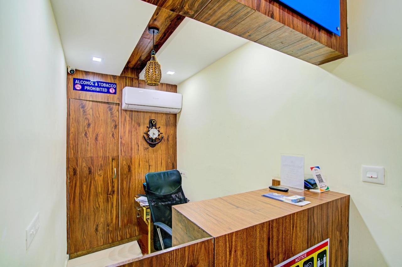 Oyo Flagship 77876 Amigo Suites Kochi Extérieur photo